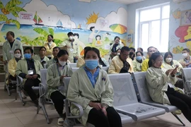 Tăng thanh toán BHYT ngoại trú trái tuyến: Người dân được lợi