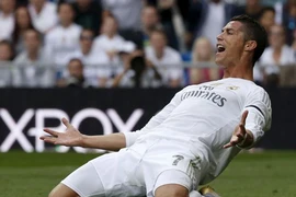 Ronaldo phá kỷ lục, ghi 324 bàn cho Real