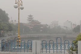 Sài Gòn bảng lảng sương mù