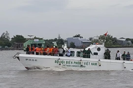 Phó Thủ tướng thị sát ứng phó bão tại Cà Mau