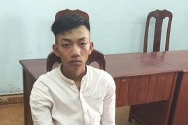 Đầu đụng xe, đuôi ăn cướp!