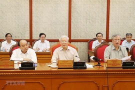 Tổng Bí thư, Chủ tịch nước chủ trì họp Bộ Chính trị