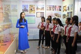 Không bao giờ quên Hoàng Sa!