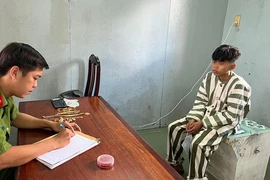 Lợi dụng chủ nhà đang đãi tiệc, nam thanh niên lẻn vào trộm tiền, vàng 