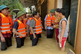 Thủ tướng về xã bị cô lập của Bắc Giang, kiểm tra công tác ứng phó mưa lũ