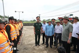 Ảnh: Tổng Bí thư, Chủ tịch nước kiểm tra công tác phòng, chống lụt bão ở Tuyên Quang