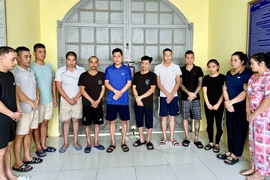 Tạm giữ 12 người trong đường dây sản xuất, mua bán pháo nổ