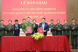 Trang trọng Lễ bàn giao Tổng Công ty Viễn thông MobiFone về Bộ Công an