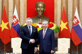 Thủ tướng Cộng hòa Slovakia Robert Fico kết thúc chuyến thăm chính thức Việt Nam