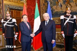 Chủ tịch Quốc hội Trần Thanh Mẫn hội kiến Tổng thống Italy