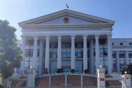 Bị tội buôn lậu vì vận chuyển 200.000 khẩu trang y tế sang Campuchia 