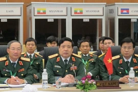 Bộ trưởng Quốc phòng lý giải việc VN hết sức kiềm chế trong vụ giàn khoan trái phép