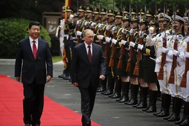 Nga và Trung Quốc ký kết hàng chục văn kiện hợp tác