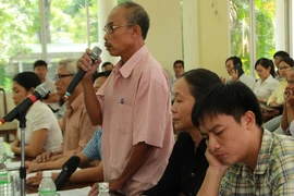 Bộ TN&MT đối thoại với các hộ dân Cồn Dầu