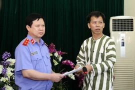 Diễn biến tố tụng trong vụ khởi tố thẩm phán xử oan ông Chấn