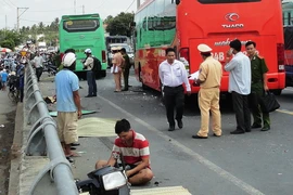 Khởi tố vụ án xe khách vượt ẩu trên cầu khiến 6 người thương vong