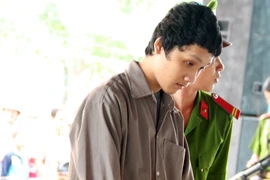 Con giết mẹ giấu xác trong lu nước rồi bịt kín phi tang