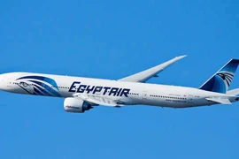 Phát hiện mảnh vỡ của máy bay Ai Cập gặp nạn tại đảo Karpathos