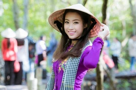 Cận cảnh con đường đến vương miện hoa hậu của Đỗ Mỹ Linh
