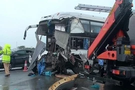 Vụ xe cứu hỏa trên cao tốc: Tài xế xe khách nói gì?