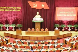​Thi hành kỷ luật 50 cán bộ diện Trung ương quản lý