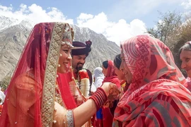 'Bà mối' nhà báo và cuộc tình duyên từ Pakistan