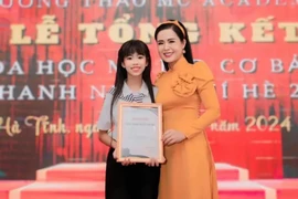 Cảm động nữ sinh THCS viết thư tay xin học bổng cho bạn đến trường 