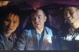 Vụ rơi máy bay quân sự Yak-130: 1 phi công đang được đưa ra khỏi rừng