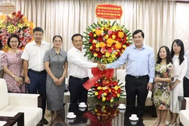 Nhiều đơn vị thăm, chúc Báo Pháp Luật TP.HCM 