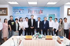 Báo Văn Hối Thượng Hải ấn tượng về mô hình tư vấn pháp lý miễn phí của báo Pháp Luật TP.HCM