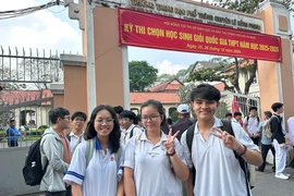 Kỳ thi học sinh giỏi quốc gia: Các trường không chuyên tại TP.HCM bứt phá