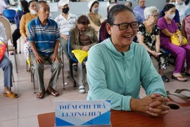 TP.HCM: Thay đổi lịch chi trả lương hưu, trợ cấp BHXH tháng 5 sớm hơn ban đầu