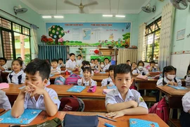 Dạy tiếng Anh bắt buộc từ lớp 1: Bước tiến mạnh, nhưng cần đầu tư đồng bộ