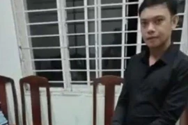 Bị bắt vì đem vàng giả đi lừa