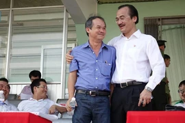 Bầu Thắng hẹn bầu Đức 2 năm nữa