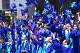 Đừng để cử nhân luật bị bít cửa vào ngành tòa án