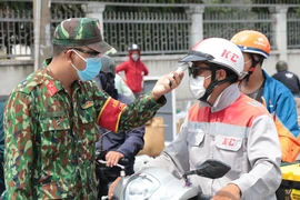 Kiểm soát phòng dịch: Tránh cực đoan, ảnh hưởng sản xuất