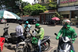 Ngoài giờ làm ở công ty thì có được chạy xe công nghệ?