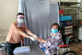 Gói hỗ trợ 886 tỉ đồng của TP.HCM đã đến với dân