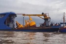 Hải Phòng yêu cầu ngư dân rút khỏi bãi ngao chồng lấn mỏ cát