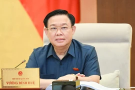 Tranh luận việc giao tòa án giải quyết mọi tranh chấp đất đai 
