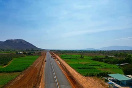 Thêm 2 cao tốc khai thác, vận hành vào sáng nay
