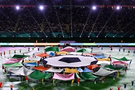 FIFA đầu tư 1 tỉ USD cho bóng đá nữ…