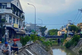 Hiểm họa từ những bờ kênh không có lan can