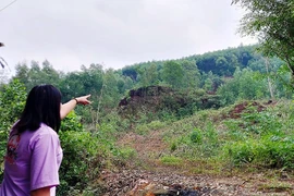 Dân thấp thỏm sống gần những quả đồi nguy cơ sạt lở