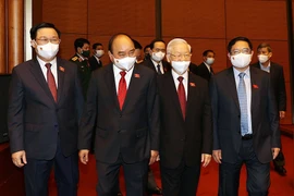 Từ trái qua: Chủ tịch Quốc hội Vương Đình Huệ, Chủ tịch nước Nguyễn Xuân Phúc, Tổng bí thư Nguyễn Phú Trọng và Thủ tướng Phạm Minh Chính tại phiên khai mạc kỳ họp thứ 2 Quốc hội khóa XV.