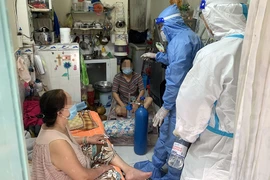 ược phường Tân Thới Nhất thăm khám tại nhà.
