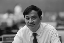 Người thân và gia đình ông Lê Hòa Bình, Phó Chủ tịch Thường trực UBND TP.HCM, đau đớn trước sự ra đi đột ngột của ông.
