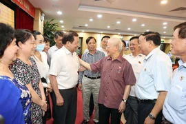 Tổng Bí thư Nguyễn Phú Trọng, Bí thư Quân uỷ Trung ương tiếp xúc cử tri tại quận Đống Đa. 
