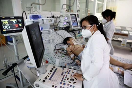 Theo dự thảo, các chức danh phải được kiểm tra, đánh giá năng lực hành nghề trước khi cấp giấy phép hành nghề.